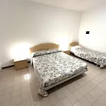 Condominio Simma Giallo E Azzurro Apartman