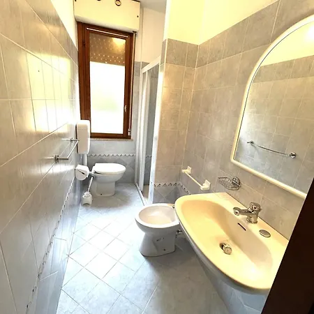 Condominio Simma Giallo E Azzurro * Бибионе