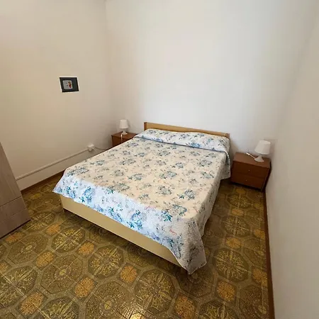 Condominio Simma Giallo E Azzurro