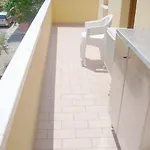 Condominio Simma Giallo E Azzurro بيبيوني