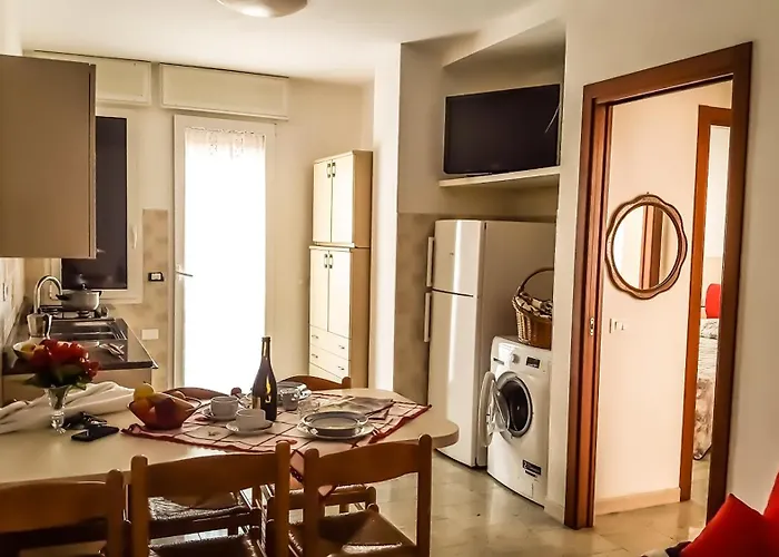 Condominio Simma Giallo E Azzurro * 비비오네