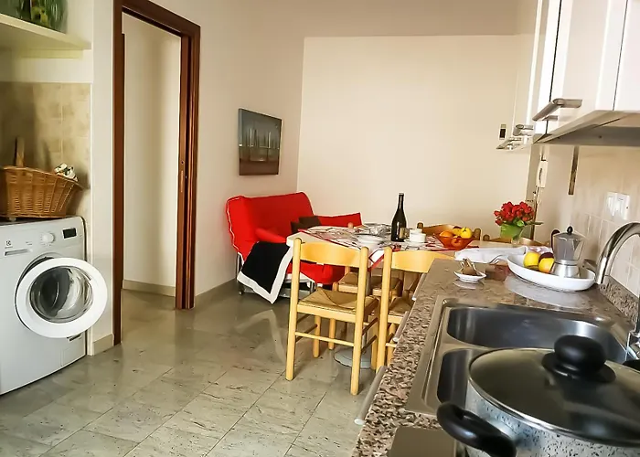 Condominio Simma Giallo E Azzurro * 비비오네